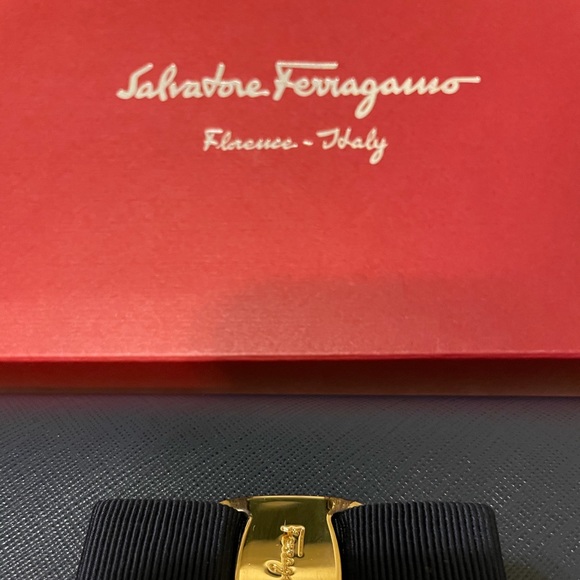 Salvatore Ferragamo navy clutch - Picture 3 of 7